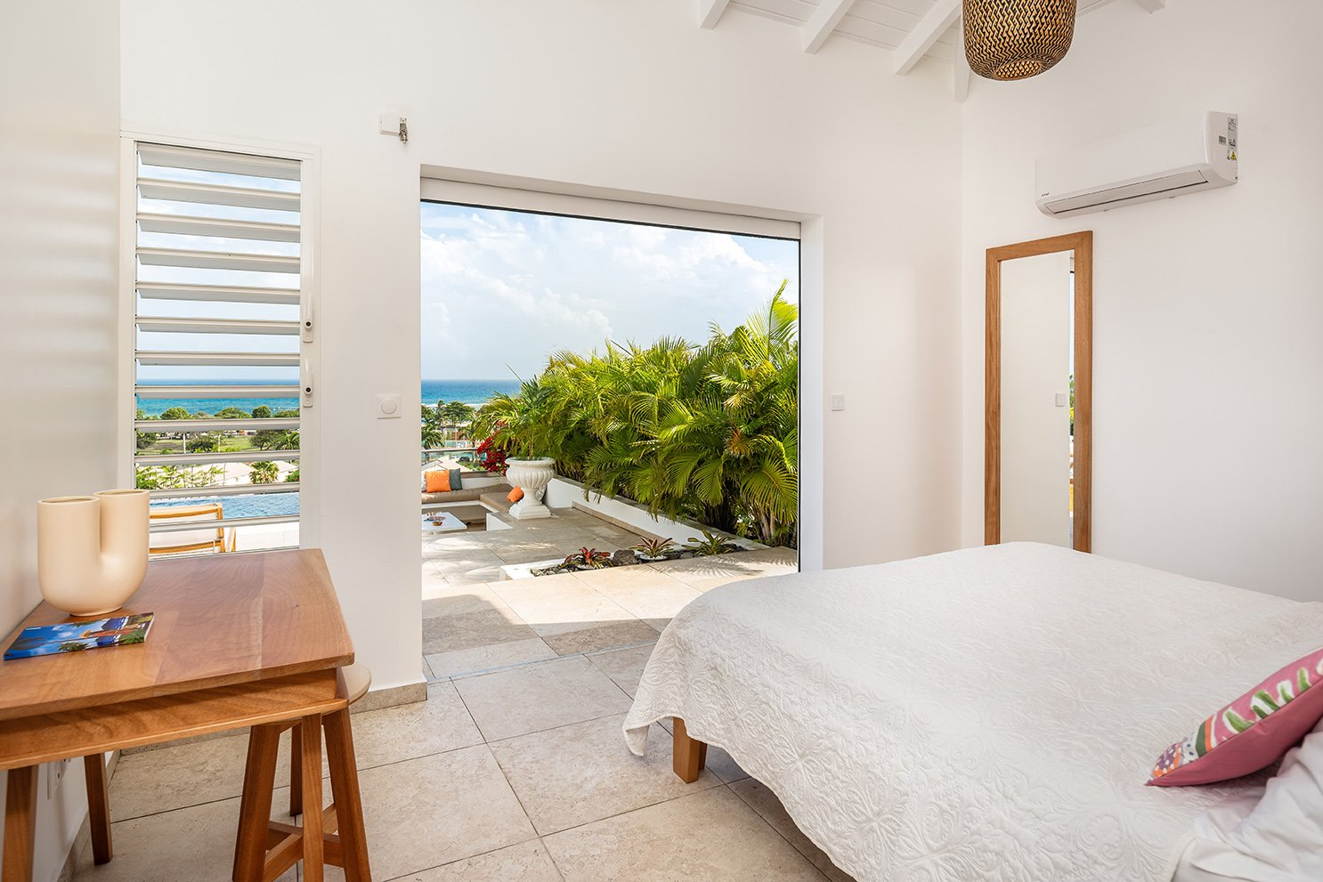 Chambre avec vue sur mer, lit Queen et piscine privé